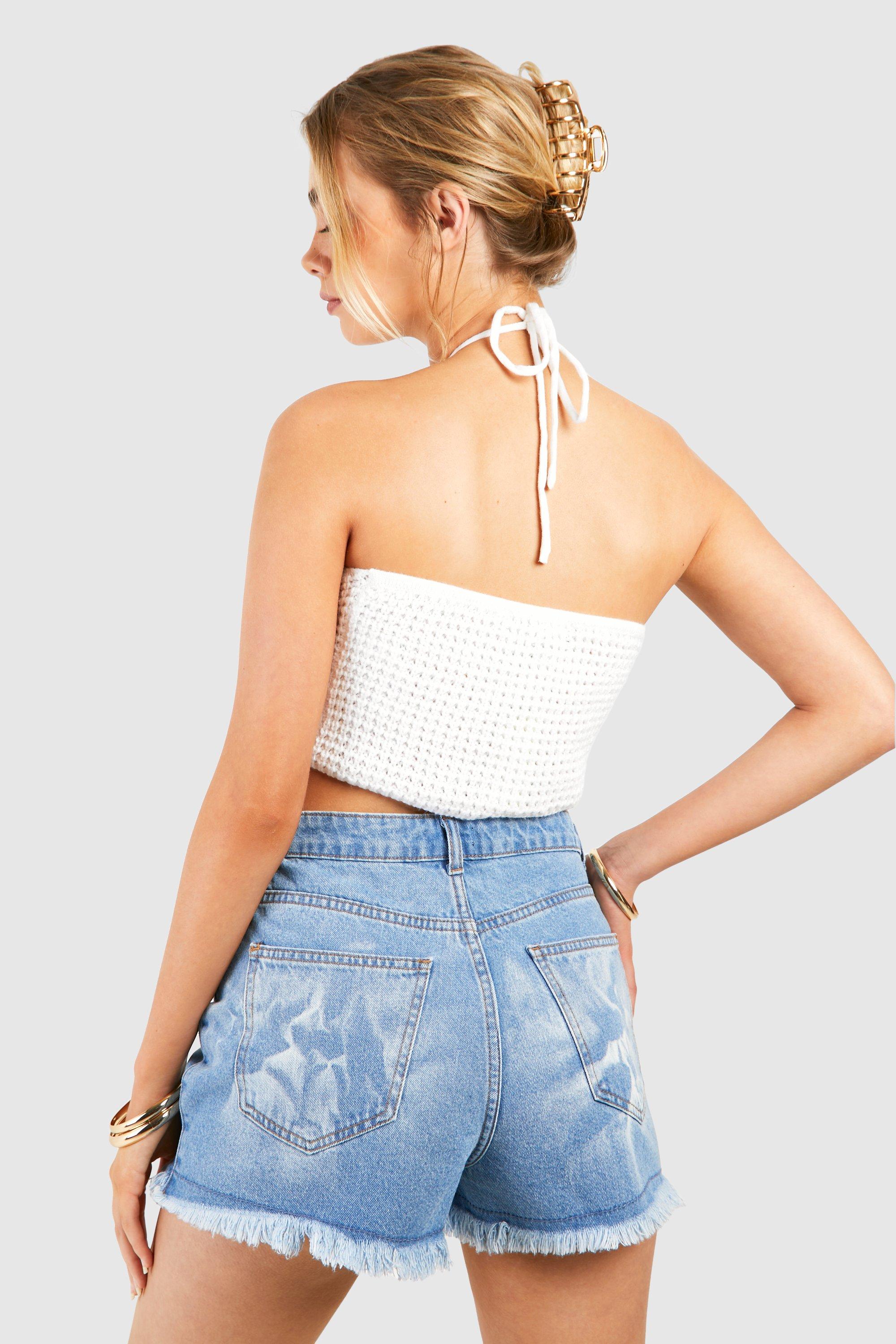 Boohoo Women s Bleach Wash Distressed Hem Denim Shorts